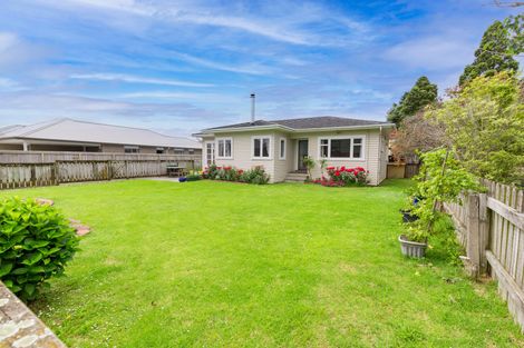 Photo of property in 1 Carr Street, Tuakau, 2121