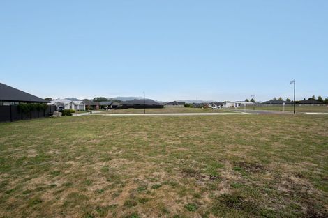 Photo of property in 15 Rose Leigh Drive, Cambridge, 3434