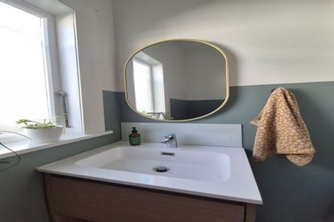 Photo of property in 24 Stone Street, Miramar, Wellington, 6022