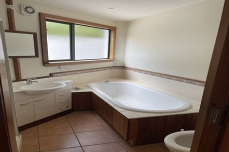 Photo of property in 2 Victoria Road, Omata, New Plymouth, 4374