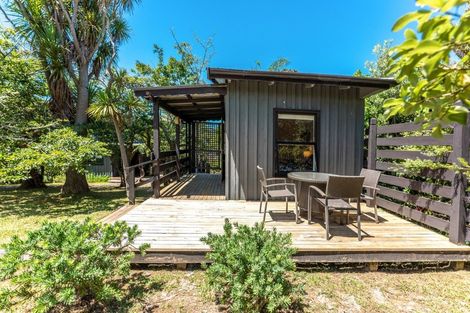 Photo of property in 3 Makora Avenue, Oneroa, Waiheke Island, 1081