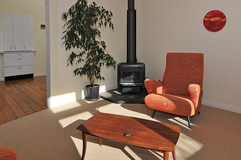 Photo of property in 36 Apu Crescent, Lyall Bay, Wellington, 6022