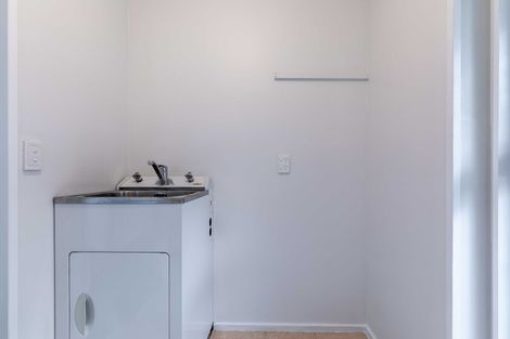 Photo of property in 2/900a Mount Eden Road, Three Kings, Auckland, 1024