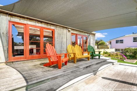 Photo of property in 14 Manga-pirau Street, Waikawa Beach, Manakau, 5573