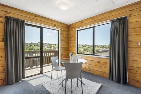 Photo of property in 1/8 Camilla Grove, Totara Vale, Auckland, 0629