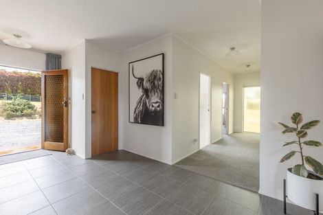 Photo of property in 381 Racecourse Road, Waipukurau, 4282