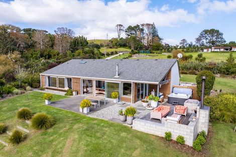 Photo of property in 15 Sandhill Heights, Mangawhai, 0975