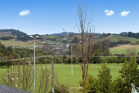 Photo of property in 3 Titiro Way, Welcome Bay, Tauranga, 3112