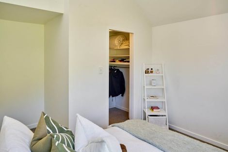 Photo of property in 8 Cheviot Road, Lowry Bay, Lower Hutt, 5013