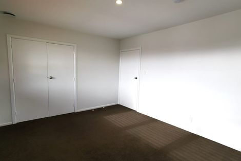Photo of property in 2/31 Beaubank Road, Kelston, Auckland, 0602