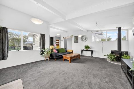 Photo of property in 19 Hardie Grove, Featherston, 5710