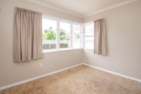 Photo of property in 583 Featherston Street, Roslyn, Palmerston North, 4414