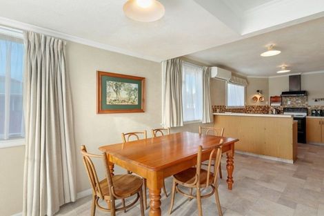 Photo of property in 35 Rountree Street, Upper Riccarton, Christchurch, 8041