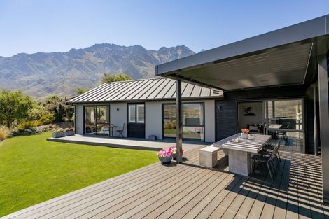 Photo of property in 15 Mckellar Drive, Jacks Point, Queenstown, 9371