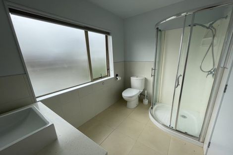 Photo of property in 6a Becroft Drive, Forrest Hill, Auckland, 0620