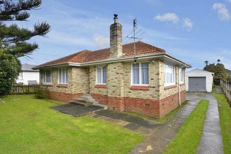 Photo of property in 15 Rogers Road, Manurewa, Auckland, 2102