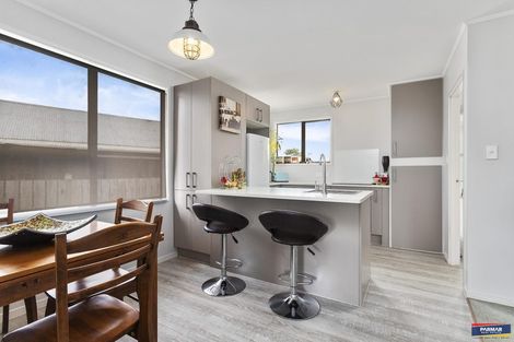 Photo of property in 8 Funnell Place, Manurewa, Auckland, 2102