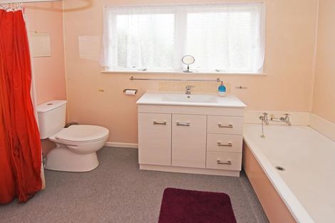 Photo of property in 8 Bannister Court, Masterton, 5810