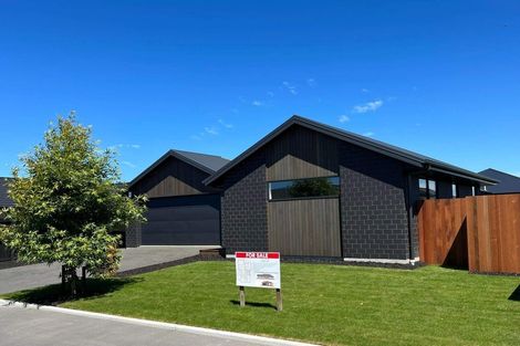 Photo of property in 10 Pierce Street, Marshland, Christchurch, 8083