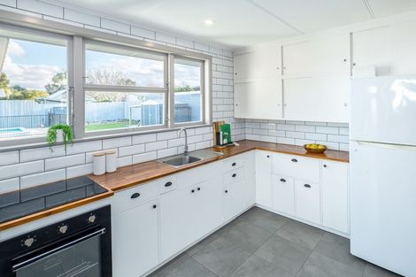 Photo of property in 64 Brandon Street, Featherston, 5710