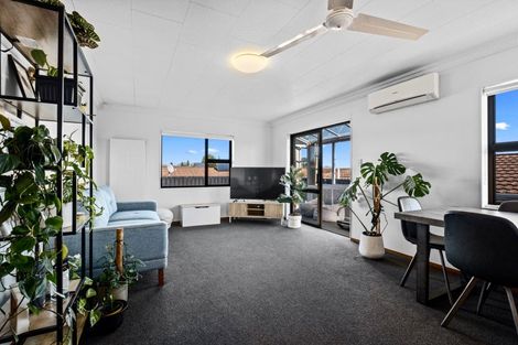 Photo of property in 19 Tukapa Street, Westown, New Plymouth, 4310