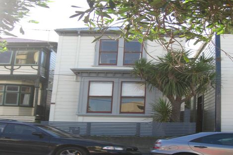 Photo of property in 26 Roxburgh Street, Mount Victoria, Wellington, 6011