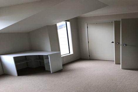 Photo of property in 3 Barnea Circle, Glen Eden, Auckland, 0602