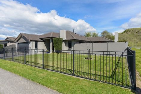 Photo of property in 87 Merlot Drive, Greenmeadows, Napier, 4112