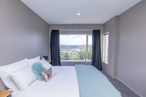 Photo of property in 1/15 Valley View, Mount Pleasant, Christchurch, 8081