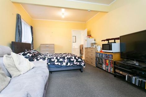 Photo of property in 82a Hillcrest Road, Hillcrest, Hamilton, 3216