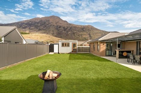 Photo of property in 17 Myles Way, Lower Shotover, Queenstown, 9304