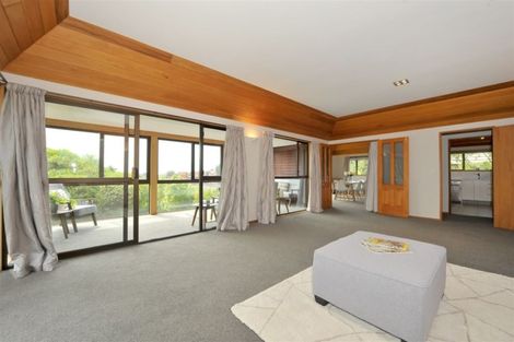 Photo of property in 10 Indira Lane, Cashmere, Christchurch, 8022