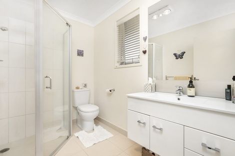 Photo of property in 14 Stranraer Crescent, Wattle Downs, Auckland, 2103