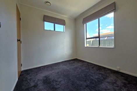 Photo of property in 3 Owaka Close, Kelson, Lower Hutt, 5010