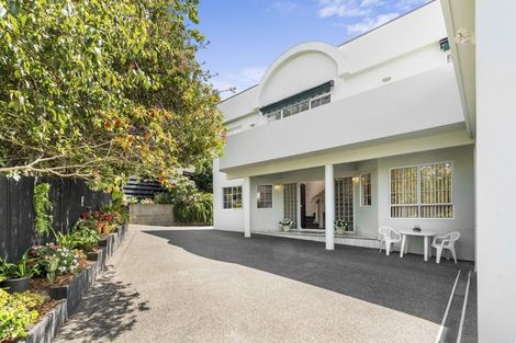 Photo of property in 8 Calman Place, Chatswood, Auckland, 0626