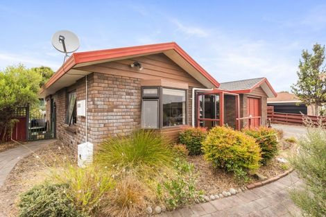 Photo of property in 28 Cedar Drive, Paraparaumu Beach, Paraparaumu, 5032