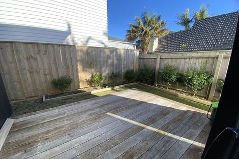 Photo of property in 6b Jern Place, Eastern Beach, Auckland, 2012