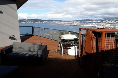 Photo of property in 129 Nicholson Road, Khandallah, Wellington, 6035