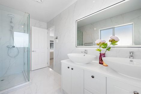 Photo of property in 23 Cooladawson Drive, Flat Bush, Auckland, 2019