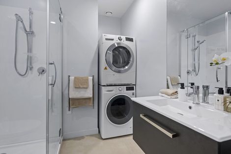 Photo of property in Frank Sargeson Apts, 401/74 Anzac Street, Takapuna, Auckland, 0622