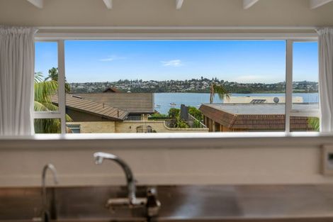 Photo of property in 14 Clyside Avenue, Half Moon Bay, Auckland, 2012