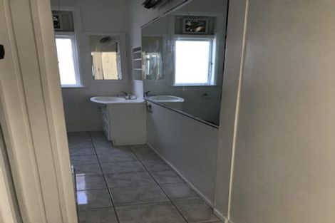 Photo of property in 55 Overtoun Terrace, Hataitai, Wellington, 6021