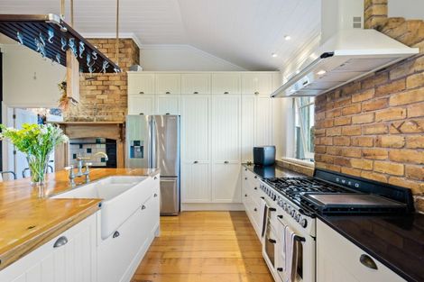 Photo of property in 140 Anzac Road, Pukekohe, 2120