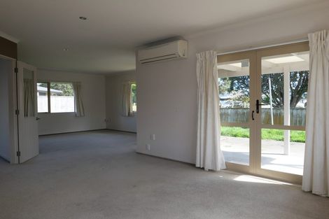 Photo of property in 9 Cabernet Close, Paraparaumu, 5032