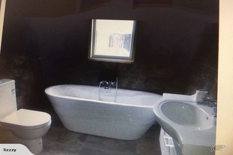 Photo of property in 7 Edge Hill, Mount Victoria, Wellington, 6011