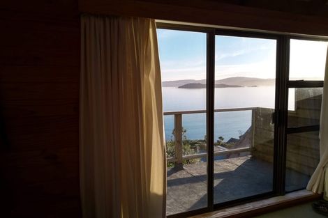 Photo of property in 14 Taungata Road, York Bay, Lower Hutt, 5013