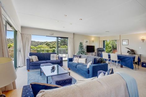 Photo of property in 37 Oneroa Road, Russell, 0202