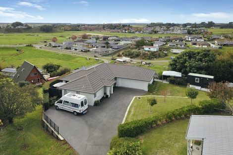 Photo of property in 8c Wiltshire Place, Te Puke, 3119