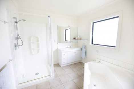 Photo of property in 71 Avenue Road, Greenmeadows, Napier, 4112