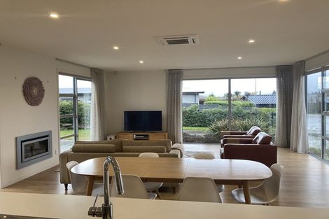 Photo of property in 17 Daniels Terrace, Wanaka, 9305